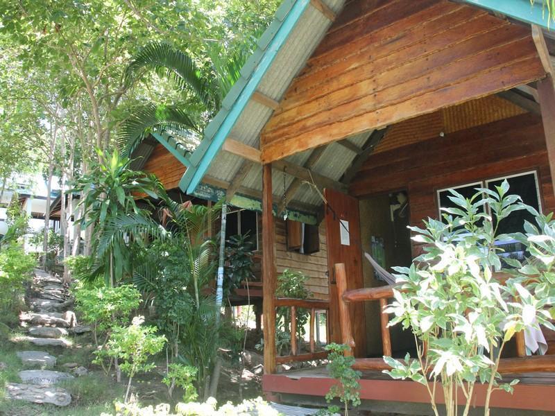 Coconut Beach Bungalows Hotel Ko Pha Ngan Exterior photo